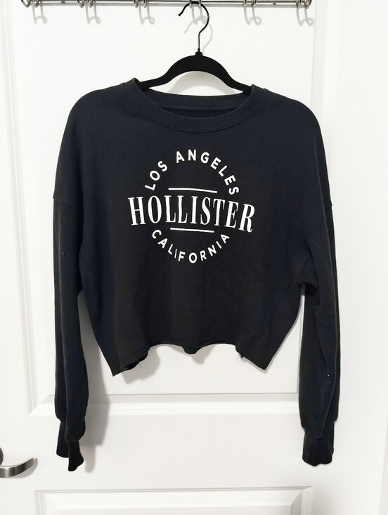 Hollister Tops - Hollister Women L Black Cropped Crewneck Graphic Sweatshirt LA California